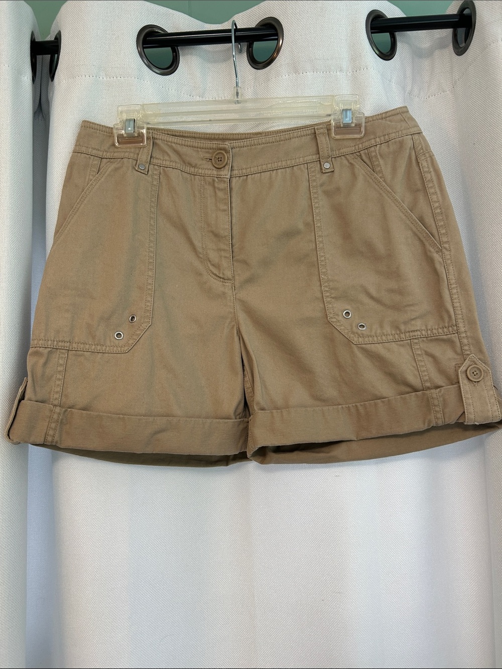 Jones New York Tan Cargo Roll-Cuff Shorts